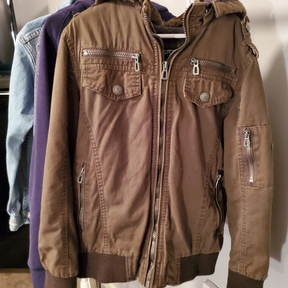 Jacket - Picture 1 of 2